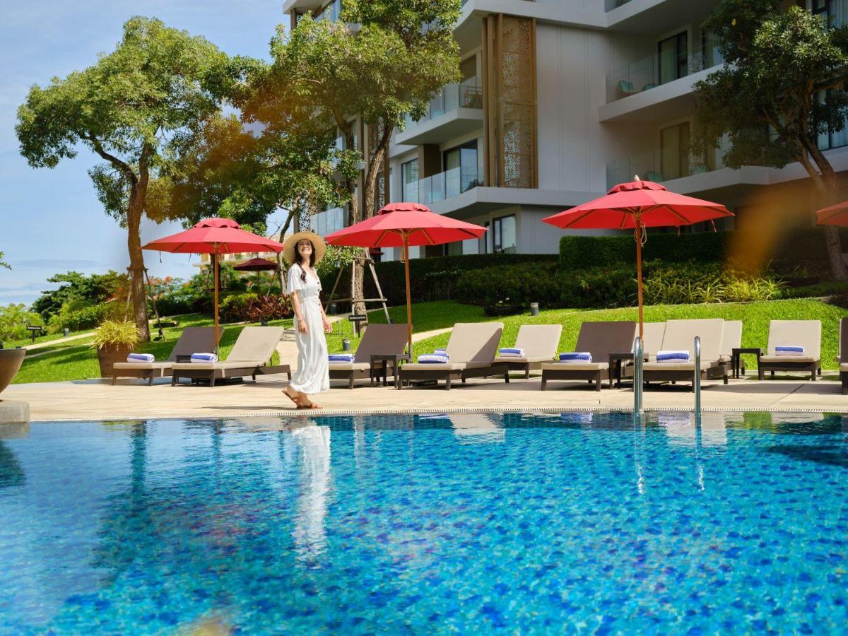 Hotel Amari Pattaya Exterior foto The swimming pool at the hotel